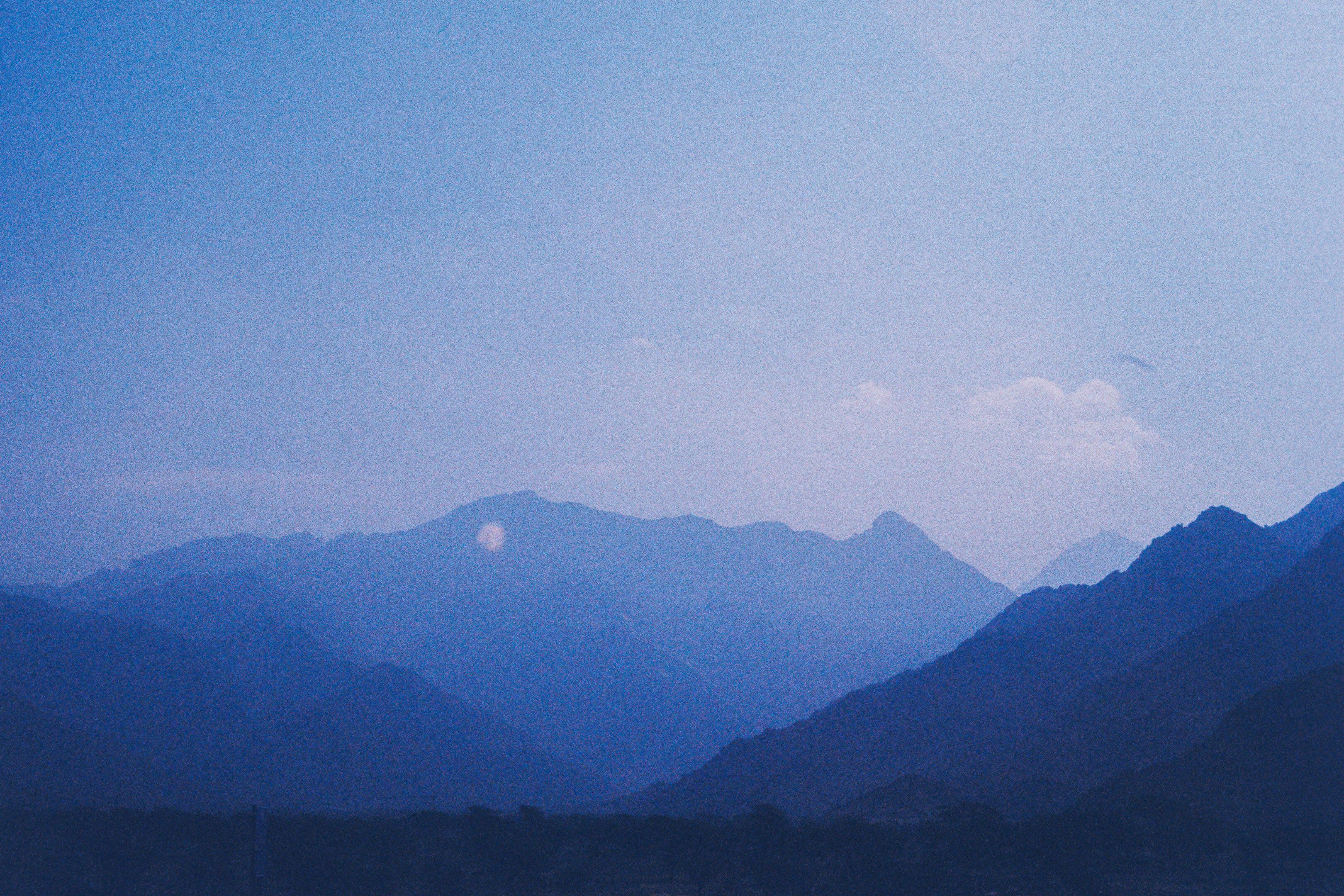 Blue mountain range close to Medina